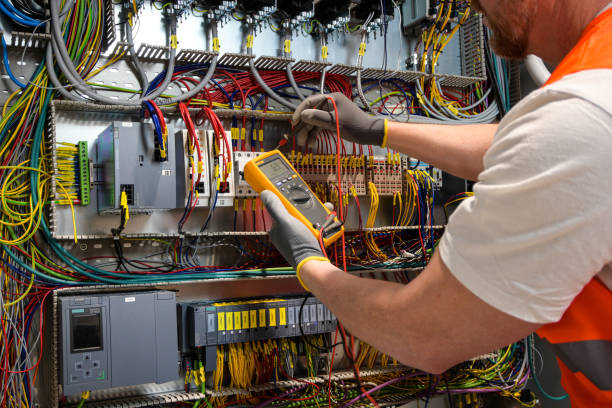 Best Affordable Emergency Electrician  in De Kal, TX